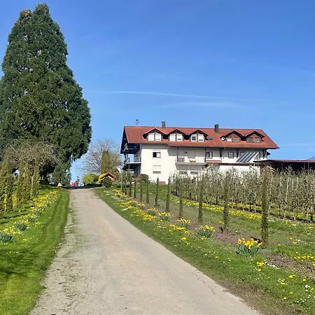 Lägenhet Hofgut Bergchalet Mirabell - Natururlaub Am Bodensee *