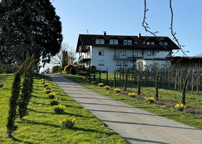 Hofgut Bergchalet Mirabell - Natururlaub Am Bodensee Appartement *